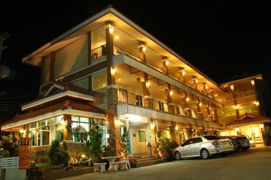 Nan Thara Place Exterior photo