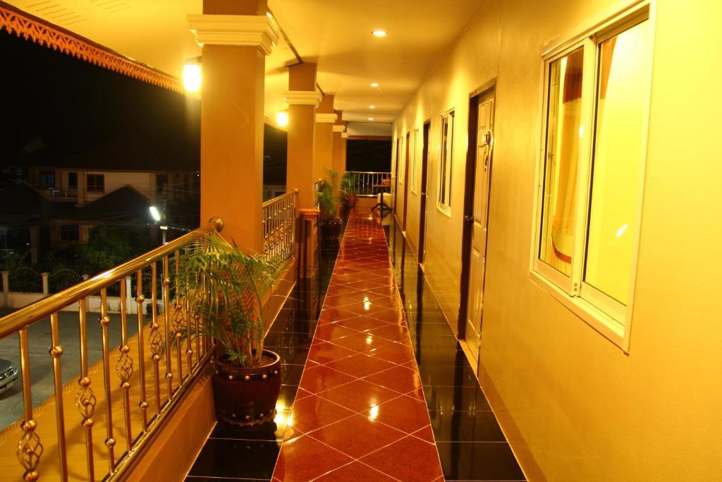 Nan Thara Place Exterior photo