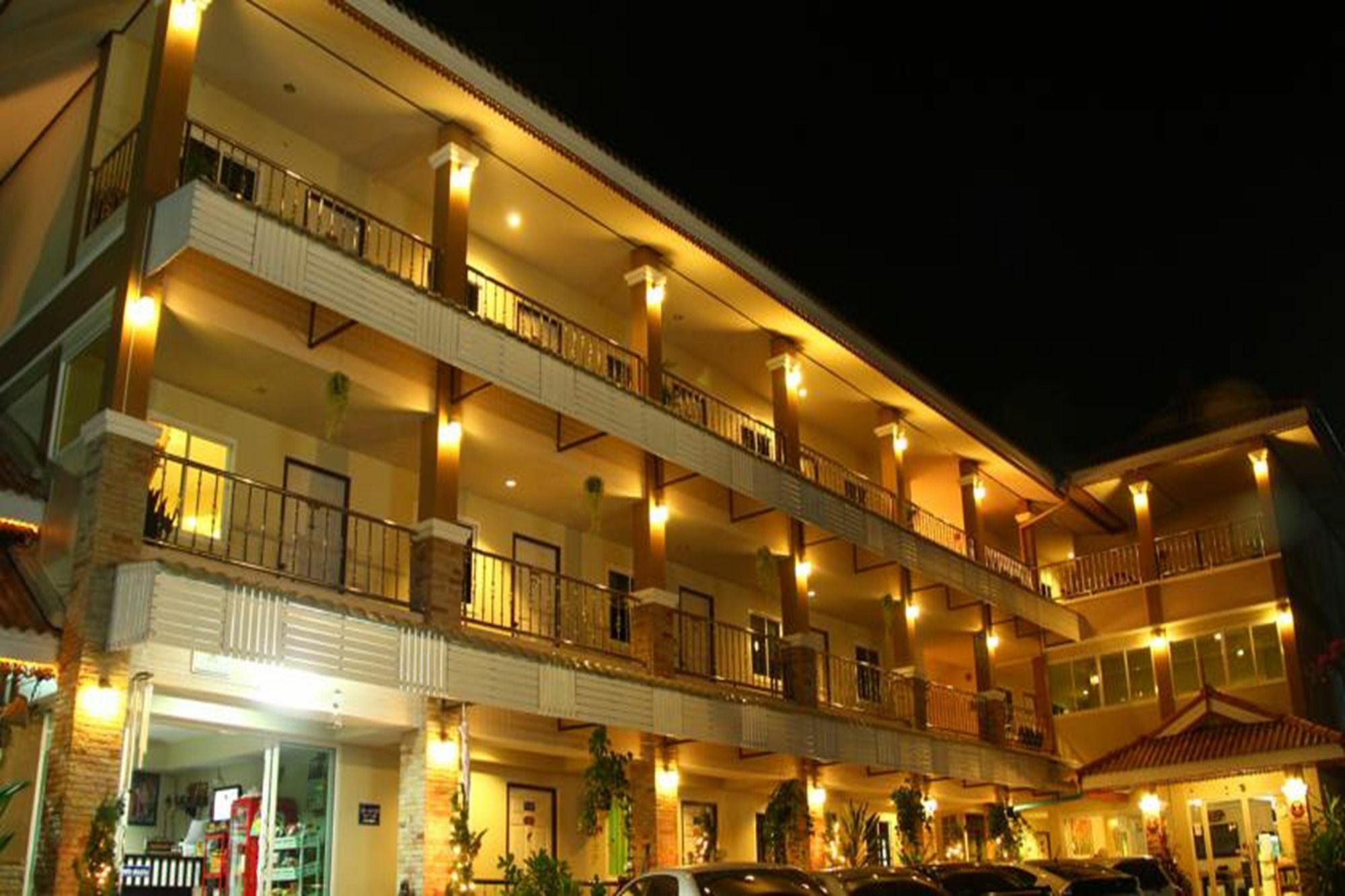 Nan Thara Place Exterior photo